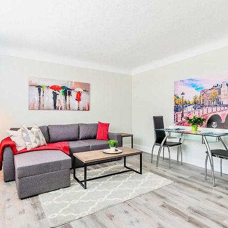 Modern Apartment In Corktown Hamilton Sleeps 4 Zewnętrze zdjęcie