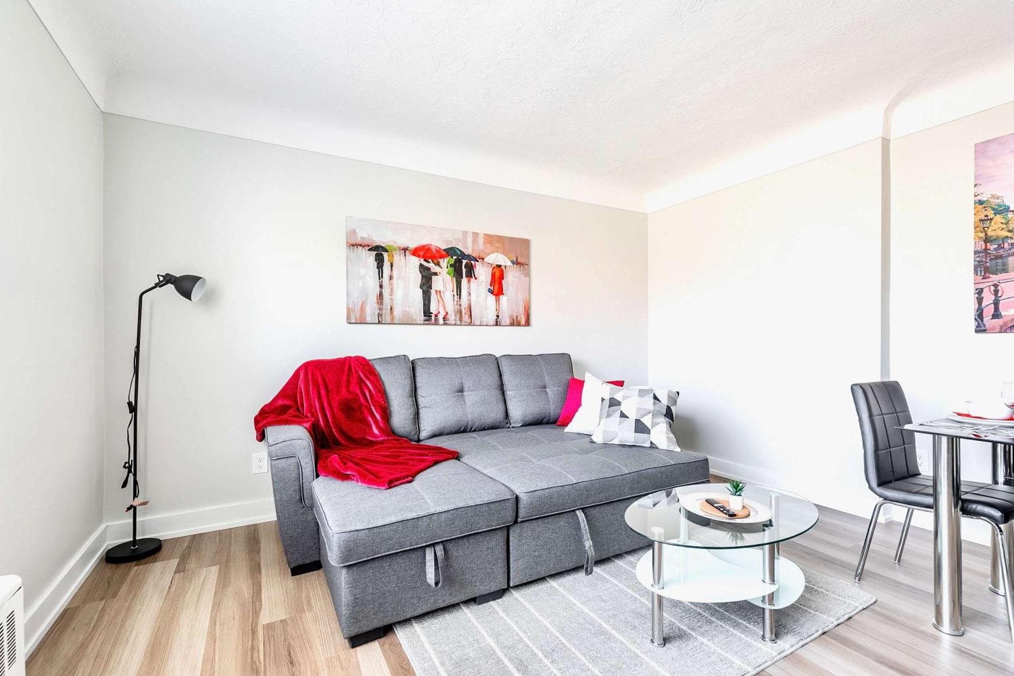 Modern Apartment In Corktown Hamilton Sleeps 4 Zewnętrze zdjęcie